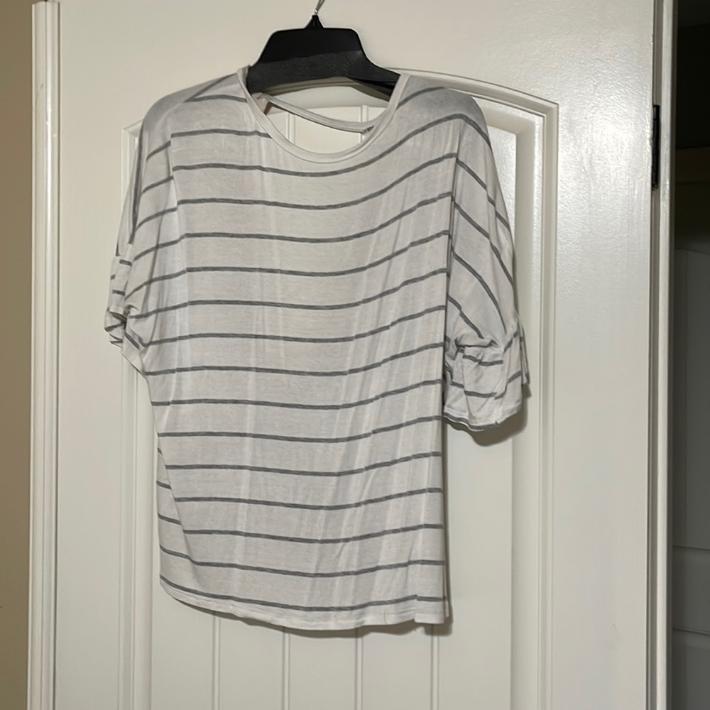 7th Ray Top with open back Size Medium will fit a Large Preloved Great Condition